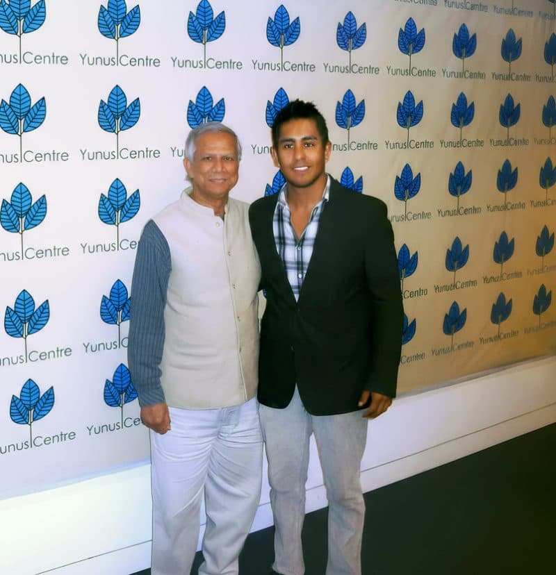 Adrián Martínez con Muhammad Yunus, Premio Nobel de la Paz — Yunus Centre